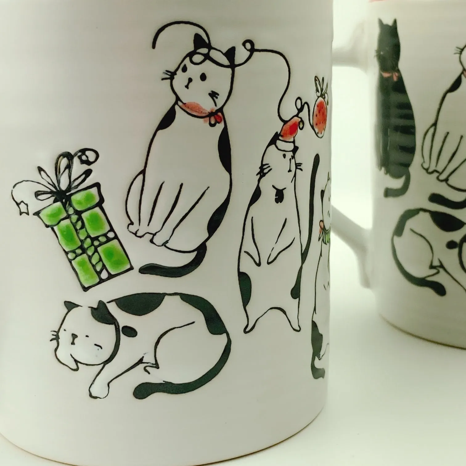 Spectrum Blue Sky 2 PC Set Charming Cat Holiday Mug 18 oz